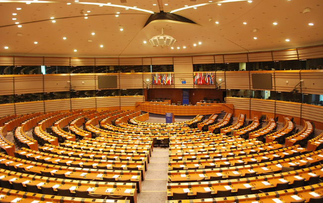 The hemicycle of the European Parliament in Brussels, photo by Ash Crow via WikiCommons